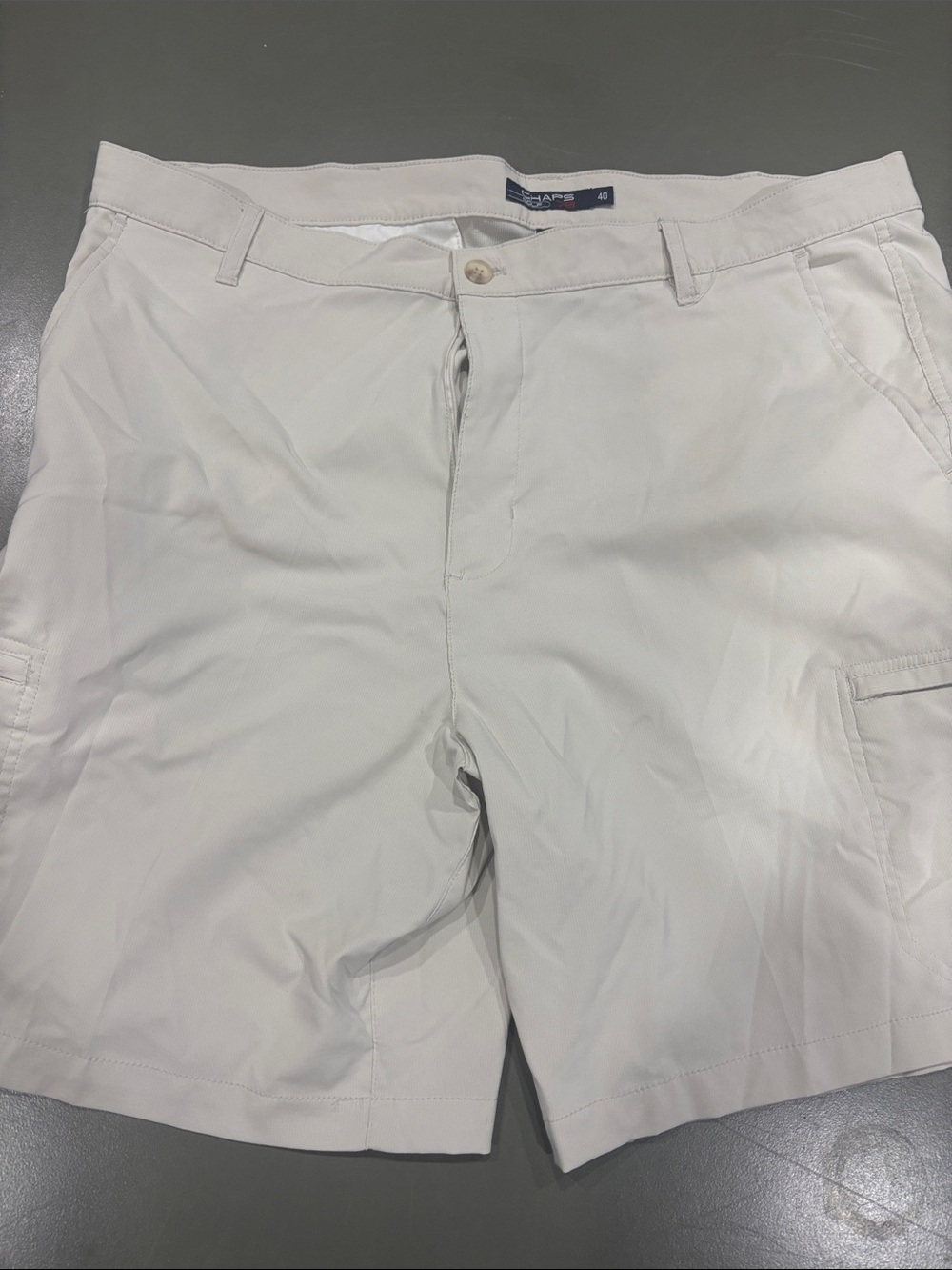 Chaps Men's Light Cream Cargo Shorts